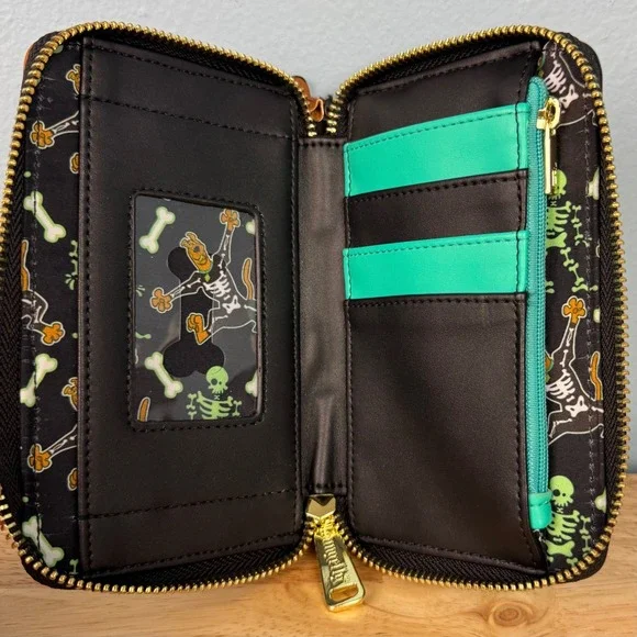 Loungefly Scooby Doo Cosplay Glow Skeleton Zip Around Wallet Halloween - Picture 3 of 3